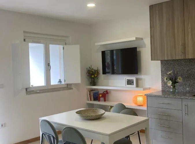 شقة Placido River House *